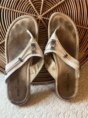Minnetonka White Leather Beaded Thong Sandals